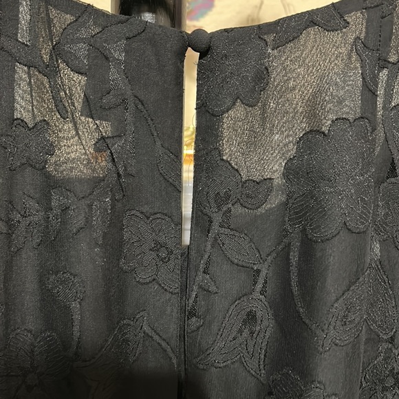 🆕🎉HP🎊NWT Gorgeous Size 3X Torrid Blouse - Picture 4 of 9